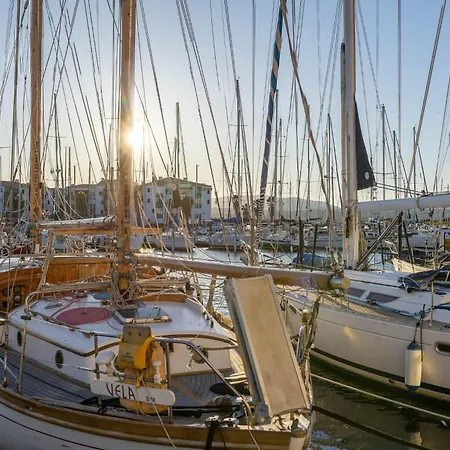 Port With Harbor View Apartment Leucate
